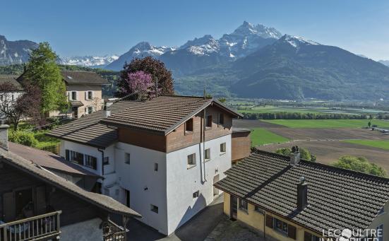 Maison contiguë, 4.5 pièces, 5.00 m2